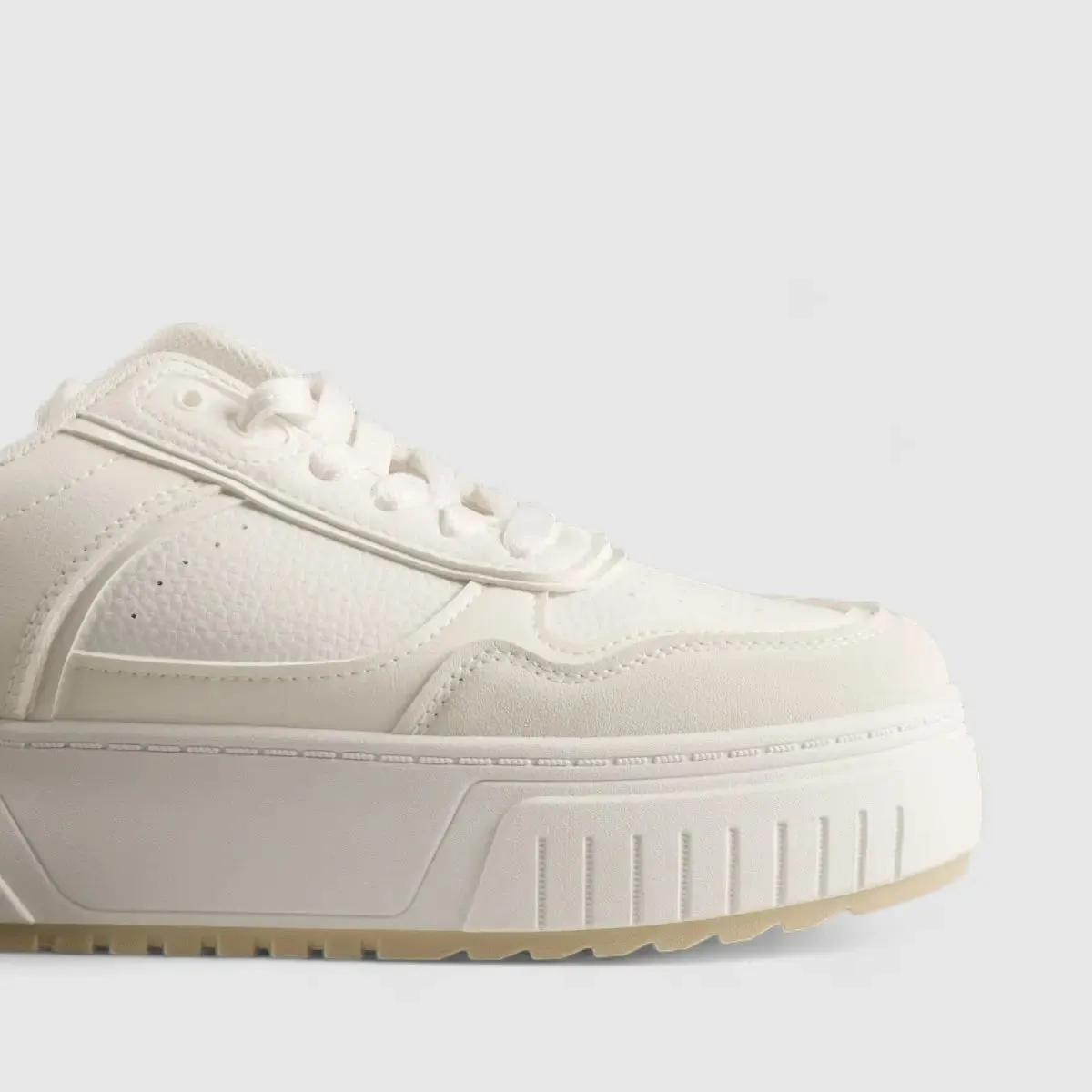 K7 Jody Platform White
