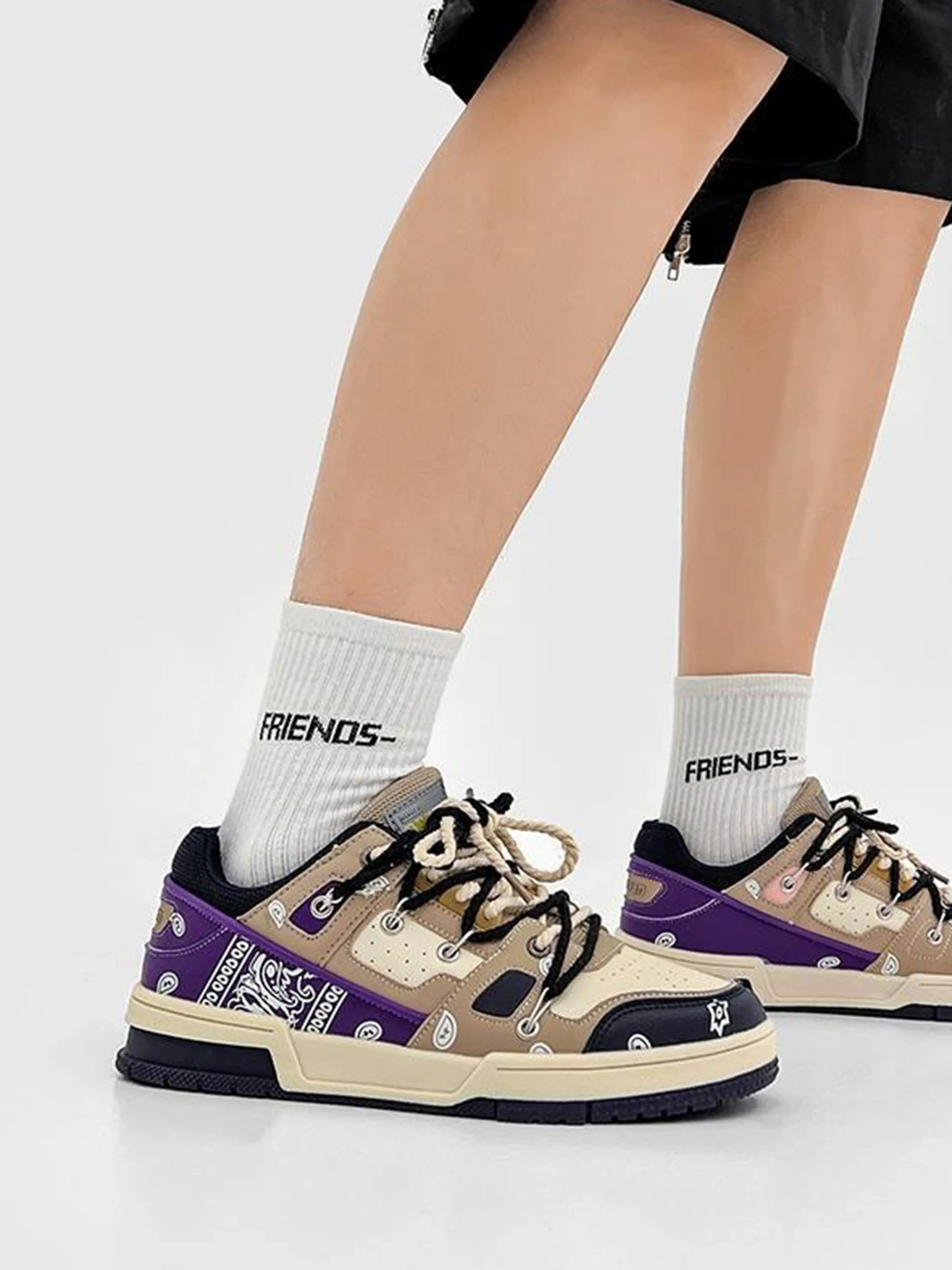 Kicksteria - Retro Cashew Flower Board Casual Shoes