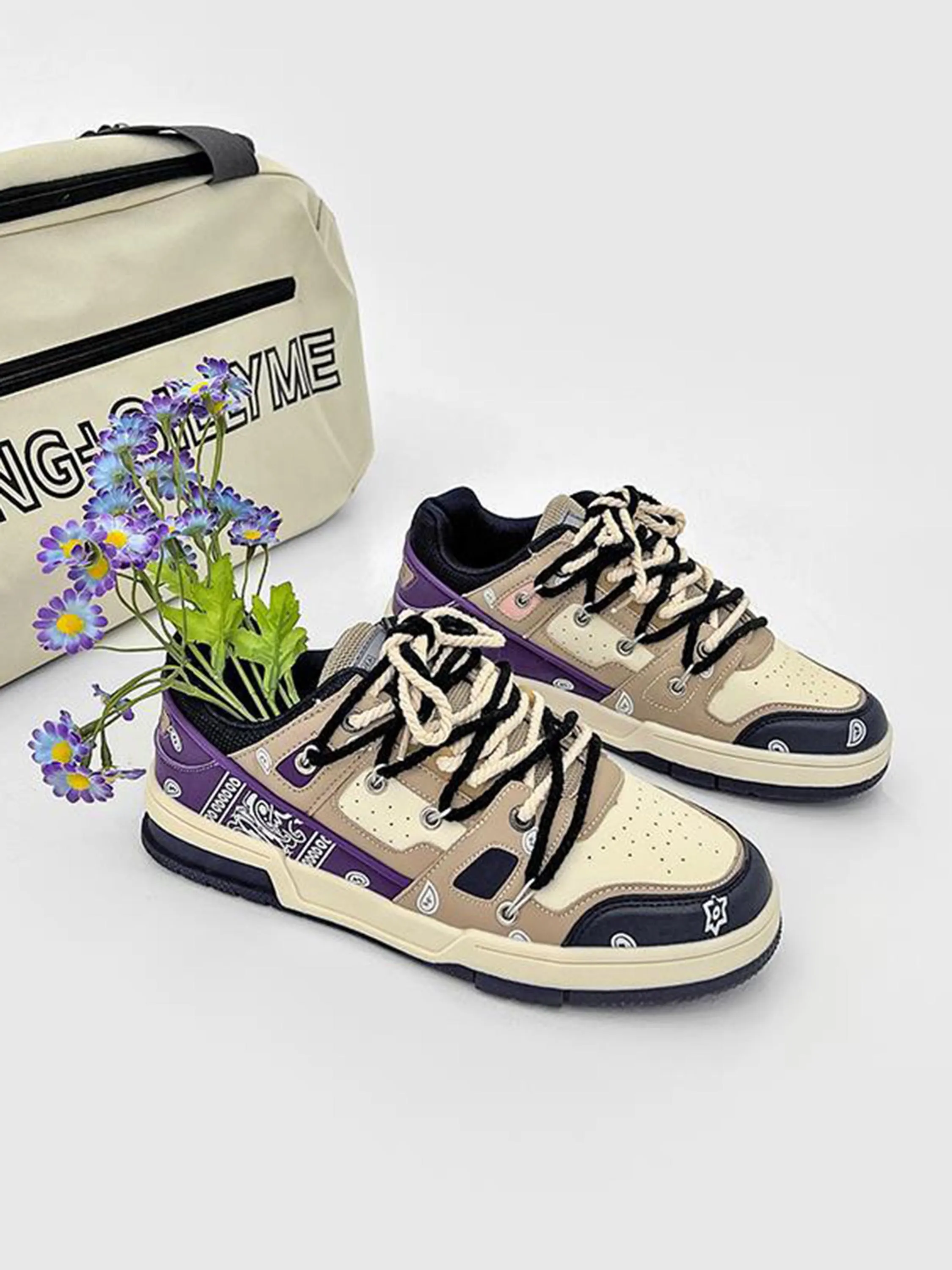Kicksteria - Retro Cashew Flower Board Casual Shoes