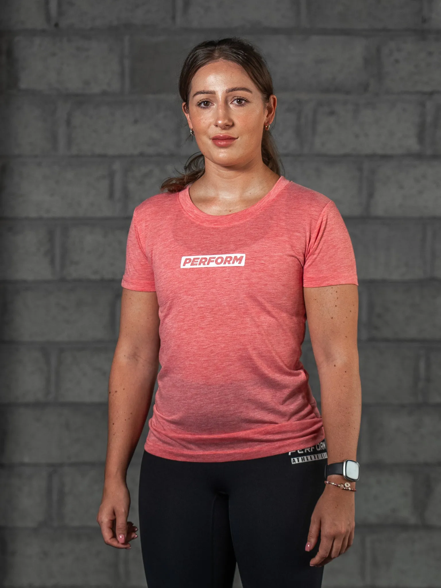 WOMEN'S PERFORM TEE - PINK