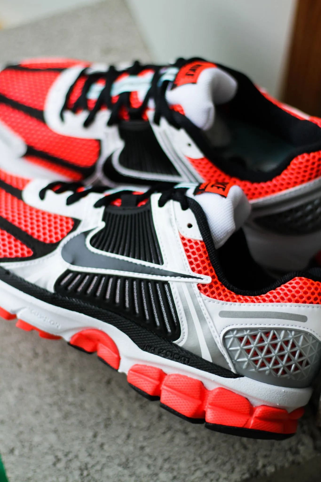 ZOOM VOMERO 5 SE "BRIGHT CRIMSON"